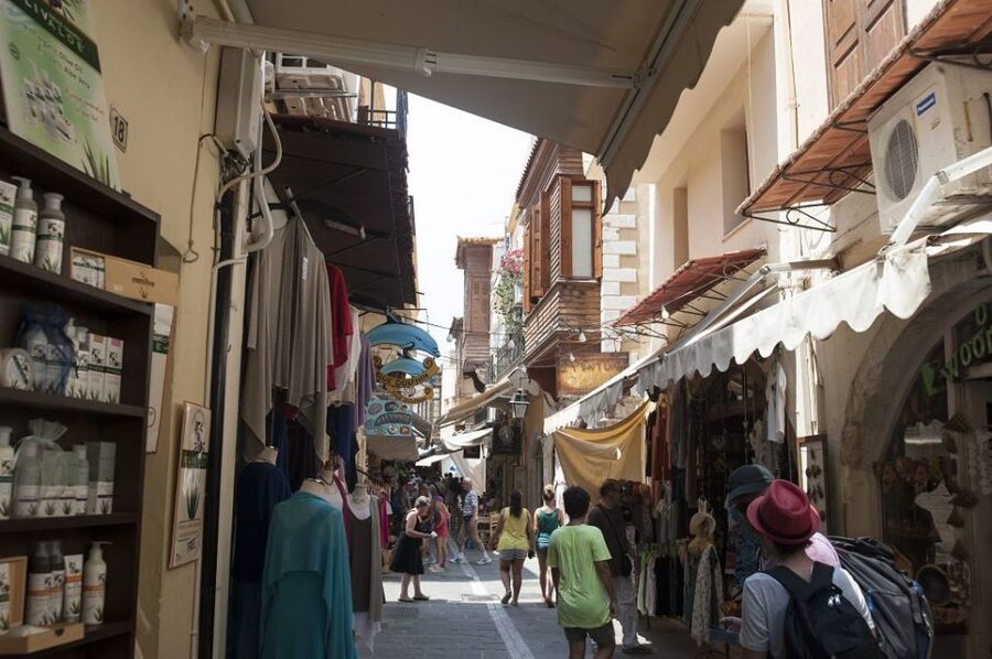 Crete: Chania, Lake Kournas and Rethymno Tour - Rethymno: Ottoman Domes, Venetian Fort Walls, and Harbor Coffee