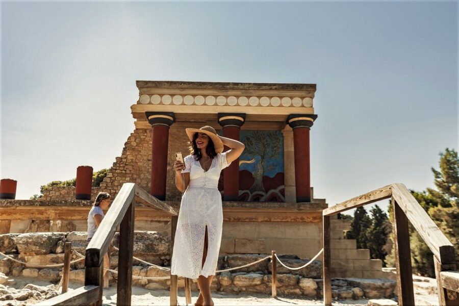 Crete: Knossos Palace and Museum E-Tickets with Audio Guides - How the audio guide quality feels on-site, and how to handle the quirks