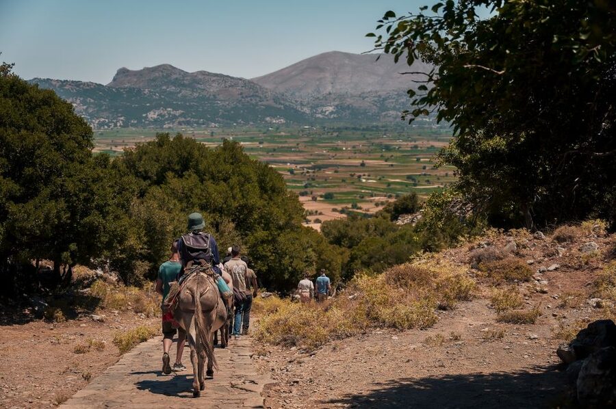 Crete: Lassithi Plateau & Kera Monastery Tour with Ceramics - Transport, group rhythm, and what comfort looks like on day tours
