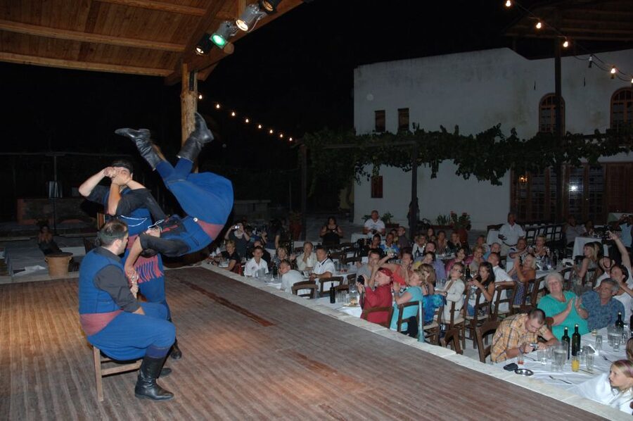 Crete: Traditional Dance Show and Buffet Dinner with Wine - A Starry Karouzanos Start You Can Feel