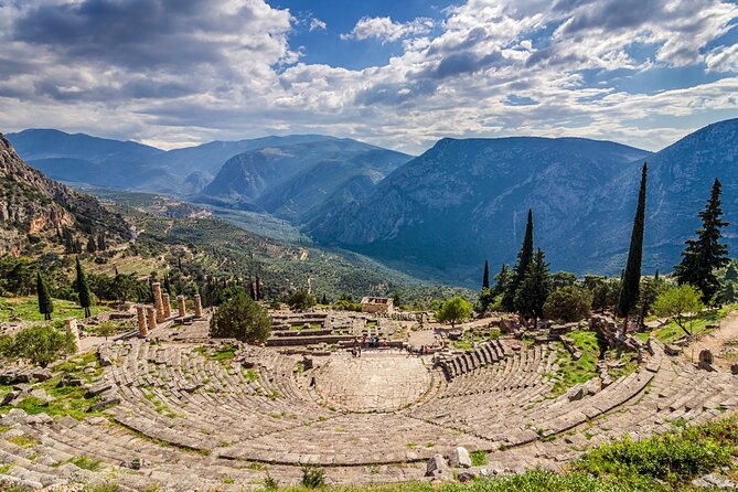 Delphi full day V.R audio guided tour with entry ticket - Delphi village lunch and free time: use it well