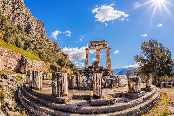 Delphi full day V.R audio guided tour with entry ticket - Delphi Museum stop: 2 hours that set the stage