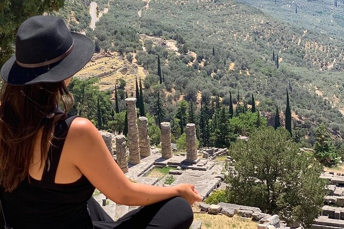 Delphi Guided Small Group Day Tour from Athens - The Delphi Museum: Sifnians frieze, the Naxian Sphinx, and the Charioteer