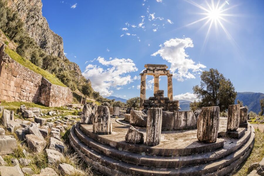 Delphi Guided Walking Tour and Admission Ticket - Entering Delphi’s sanctuary route: where the guide matters most