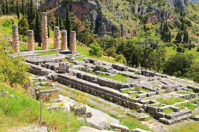 Delphi One Day Trip from Athens - Lunch in Delphi village and the quick Arachova stop