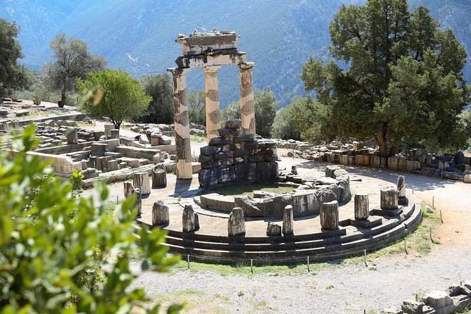 Delphi Private Full Day Tour from Athens - Arachova Photo Stop: The Mountain Village Break You’ll Actually Enjoy