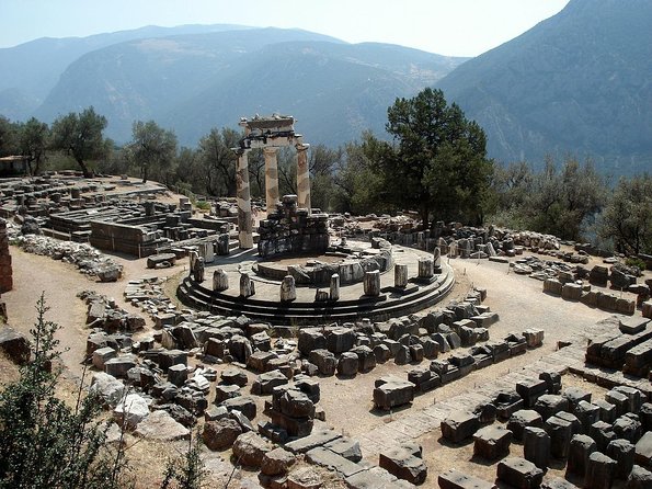 Delphi & Thermopylae Full Day Private Tour from Athens - Arachova Stop: Ski Village Energy in Summer, Too