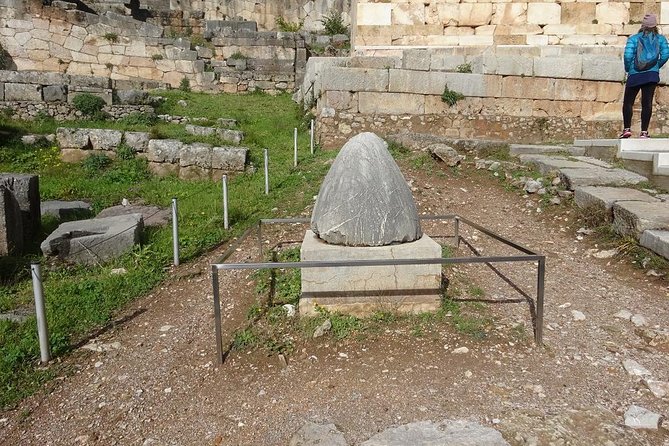 Delphi with Professional English Guide and Transportation - Onboard Wi-Fi and the mobile ticket: small comforts for a long road day