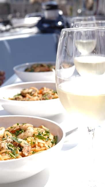 Dia Sailing Cruise With All-inclusive Meal And Drinks - All-Inclusive Lunch and Drinks Without the Usual Boat-Tour Fuss