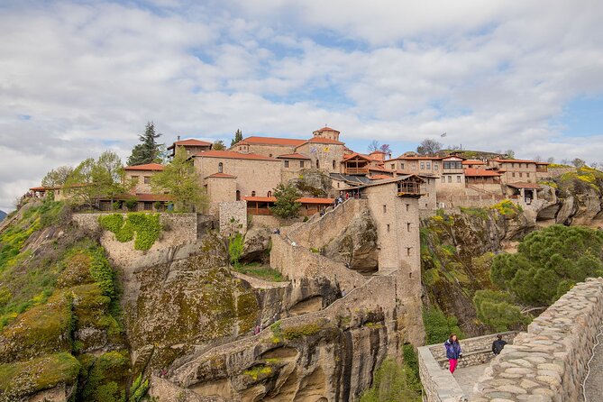 Discover Meteora's Monastic Heritage: Personalized Private Tour - Practical tips to make your Meteora day smoother