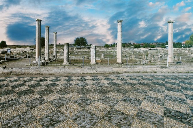 Discover Vergina and Pella: Day Trip to Macedonian Kingdom - Lunch in Vergina, plan for your energy crash