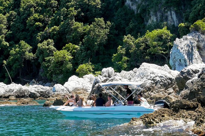 East Pelion Mini Boat Tour - The Captain Factor: Why the Stories and Help Matter as Much as the Swim Stops