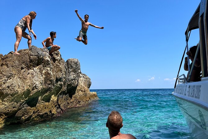 East Pelion Mini Boat Tour - Included Snorkeling Gear and Bottled Water: Small, Practical Comforts