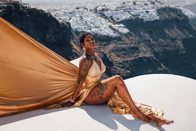 Exclusive Santorini Flying Dress Photoshoot with Pickup - Photo Delivery, Video Extras, and What You Actually Receive