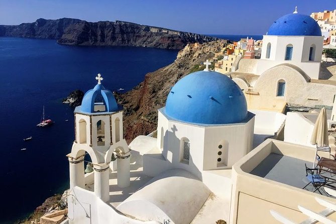 Experience Santorini: Wine Tasting Small Group Tour - Tastings and snacks: what 10-12 wines really tastes like