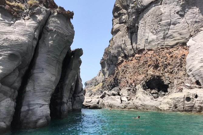 Explore Santorini’s volcano with Alex Private Boat Rental - Finding the boat at Fira Old Port, and why it helps on cruise days