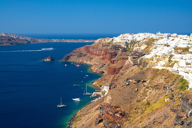 Explore Santorini with a Local - 4 Hours Private Tour - A 4-hour private minivan plan that actually fits Santorini
