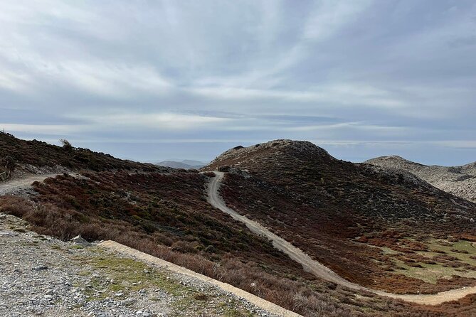 Explore the White Mountains of Crete - Stop 1: Nteres to Deres valleys, oranges, and a coffee break