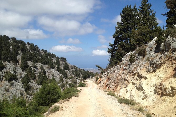 Explore the White Mountains of Crete - Stop 2: Meskla village circuit and quick cultural grounding