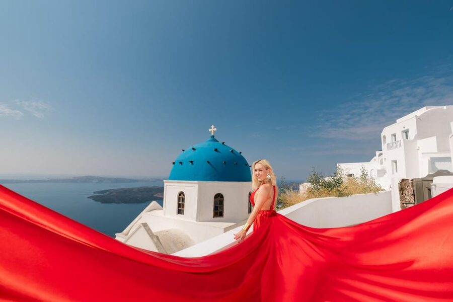 Flying dress Photoshoot in Santorini with Hotel Pickup - Key highlights at a glance