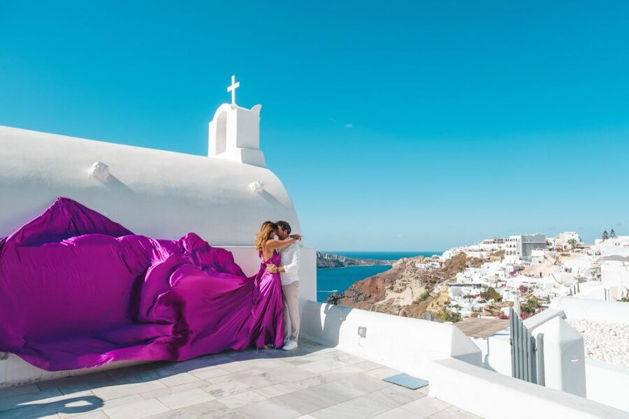 Flying Dress Santorini Photoshoot - Timing, shoes, and heat: how to prepare like you mean it