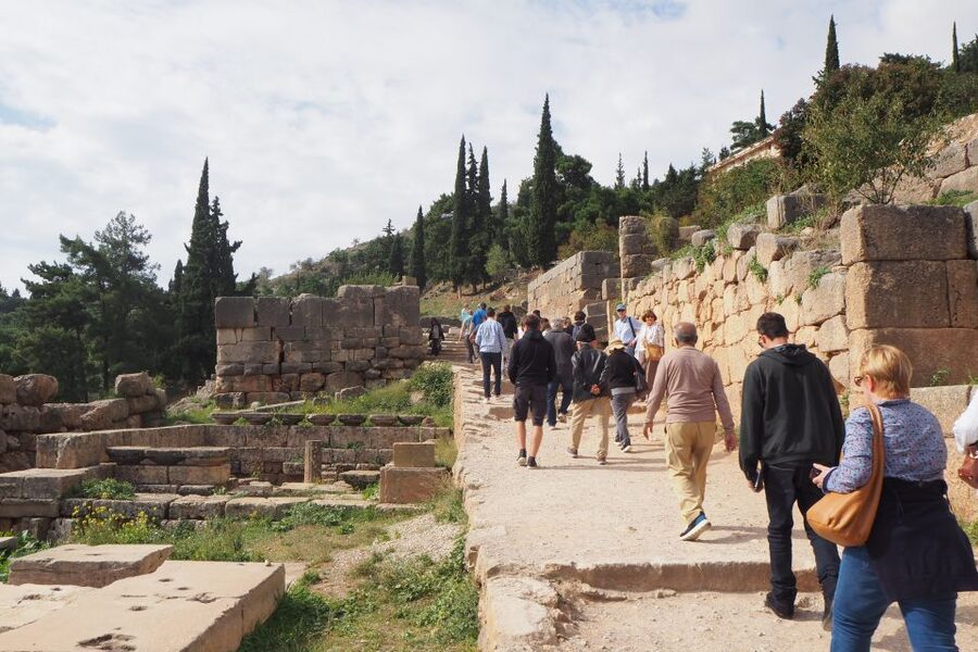 From Athens: Day Tour to Delphi - Lunch in modern Delphi plus Arachova, a quick taste not a full detour