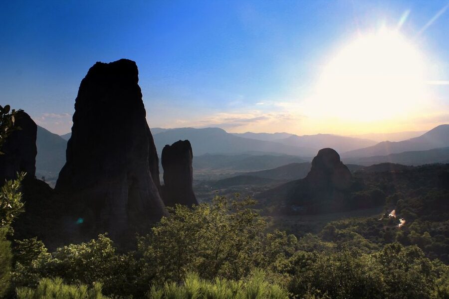From Athens: Delphi and Meteora 2-Day Tour with Hotel - Entering Delphi and the Temple of Apollo without getting lost in the ruins