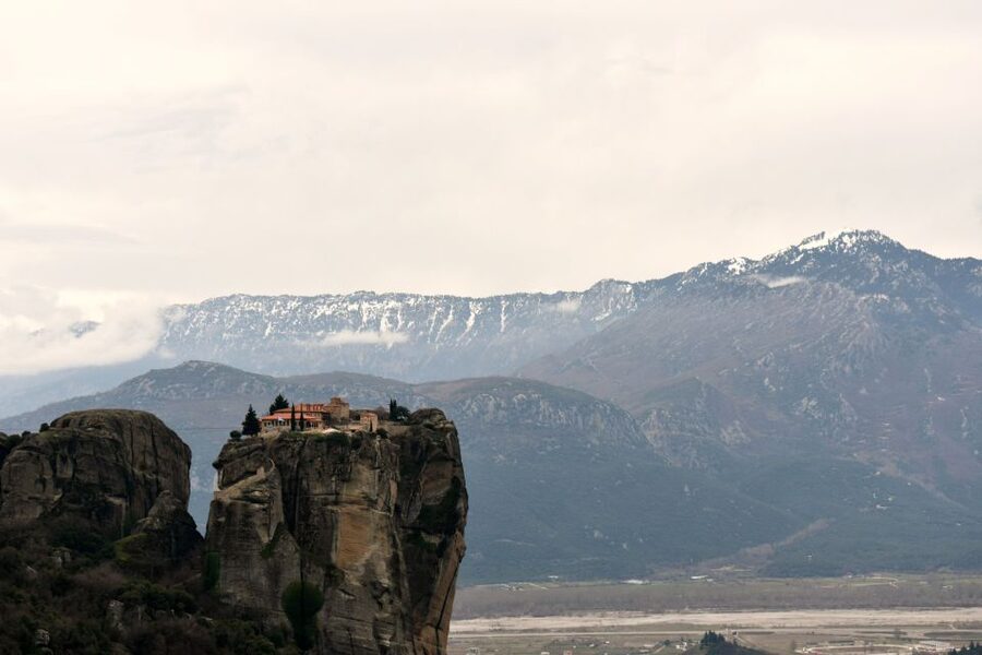 From Athens: Delphi and Meteora 2-Day Tour with Hotel - Transportation comfort and the real-world logistics of a 2-day coach trip