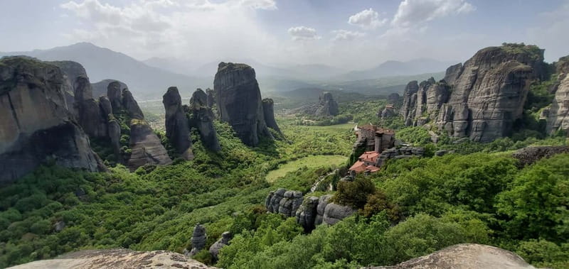 From Athens: Meteora Caves & Monasteries Day Trip by Train - A long day trip that actually pays off in Meteora time