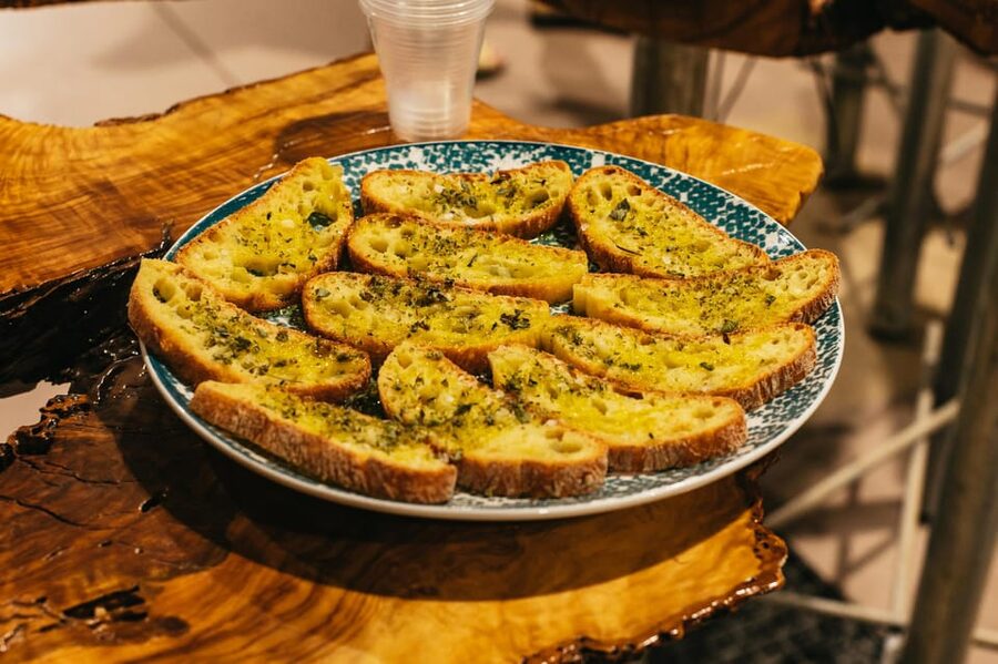 From Chania: Elafonisi and Falasarna Guided Tour with Snacks - How the timing works: avoiding crowd chaos, mostly