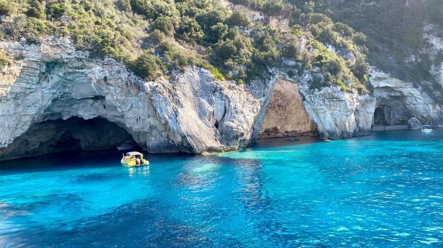 From Lefkimmi: Paxos, Antipaxos & Blue Caves Speedboat Tour - Who this trip fits best, and who should skip it