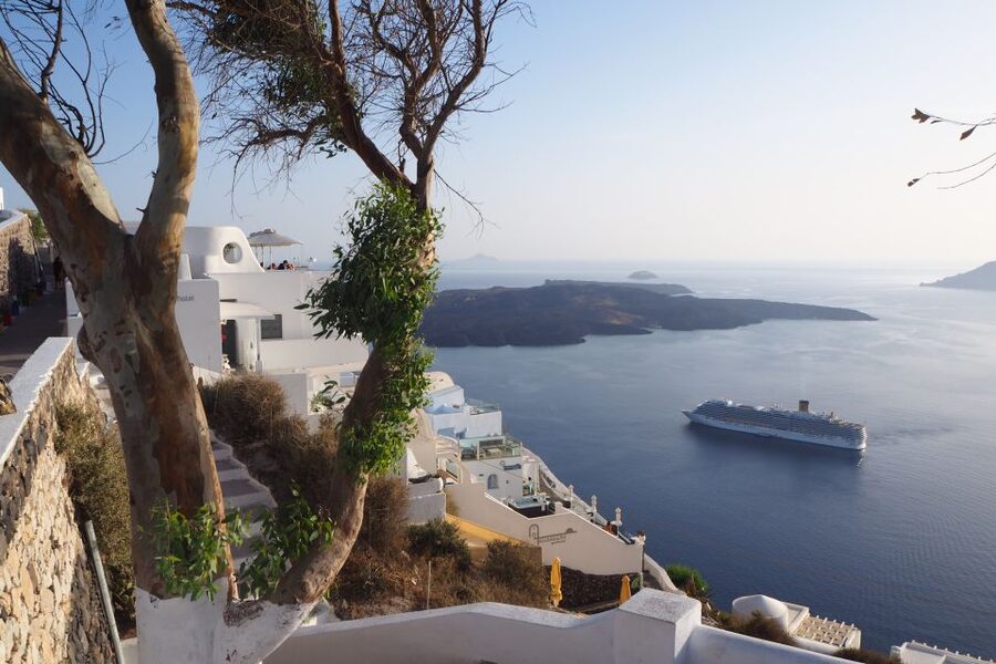 From Naxos: Full-Day Boat Trip to Santorini - The Brief Paros Stop: What It Is and How It Changes Your Day