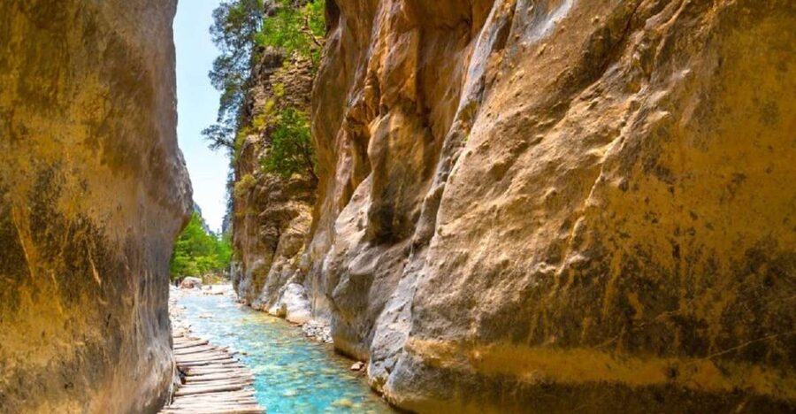From Rethymno: Samariá Gorge Full-Day Hike - Europe’s longest gorge, and why 16 kilometers feels like a mission