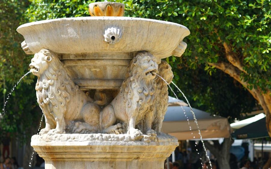 From Rethymnon: Day Trip to Knossos Palace & Heraklion City - From Rethymnon to Heraklion by air-conditioned bus