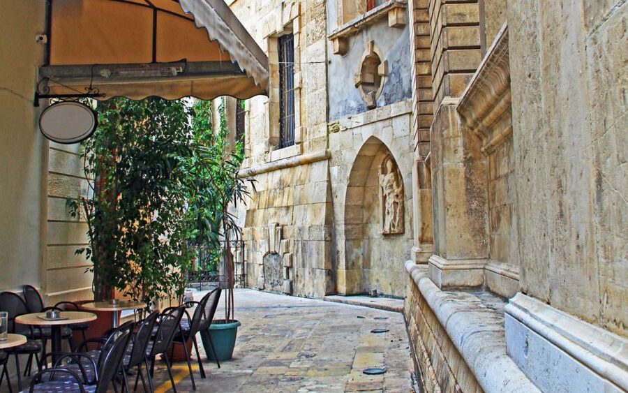 From Rethymnon: Day Trip to Knossos Palace & Heraklion City - Heraklion city center: 3 hours for coffee, lunch, and souvenirs