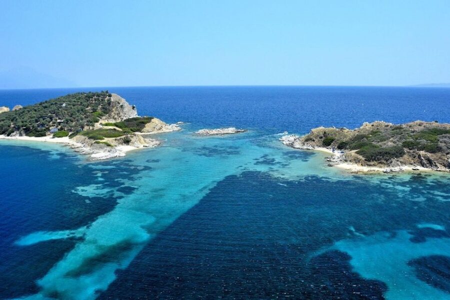 From Thessaloniki: Halkidiki Blue Lagoon Cruise - Drinks and onboard costs: bar access, higher-than-land expectations