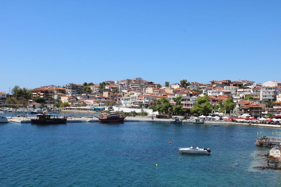 From Thessaloniki: Sithonia Beaches and Scenic Villages Tour - Stop 2: Fava Beach for calmer water time (about 1 hour)
