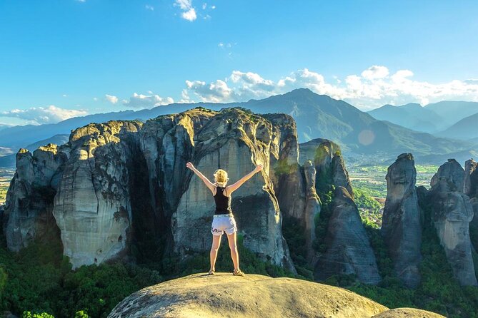 Full-Day Trip to Meteora from Thessaloniki - Meteora from Thessaloniki: why this day trip feels special