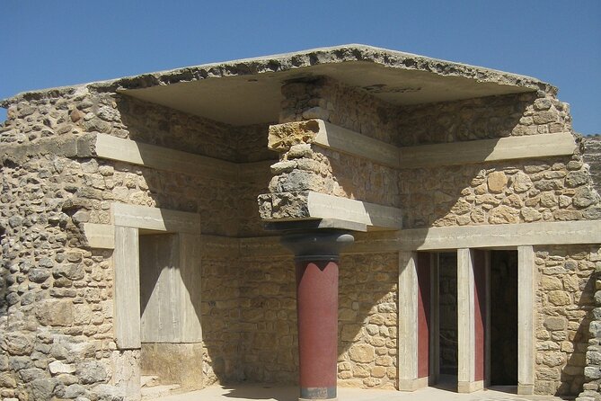 Guided Tour to Knossos Palace & Heraklion - Knossos logistics: crowds, standing time, and heat management