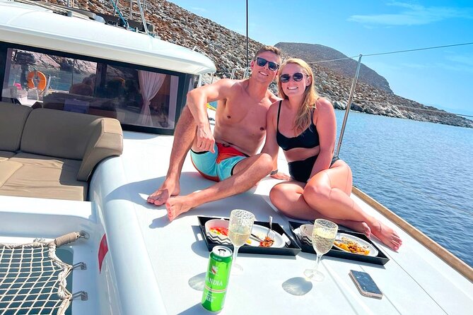 Heraklion: Catamaran Cruise to Dia with Sunset, Meal & Bar - The short sail plus the quick fortress photo stop