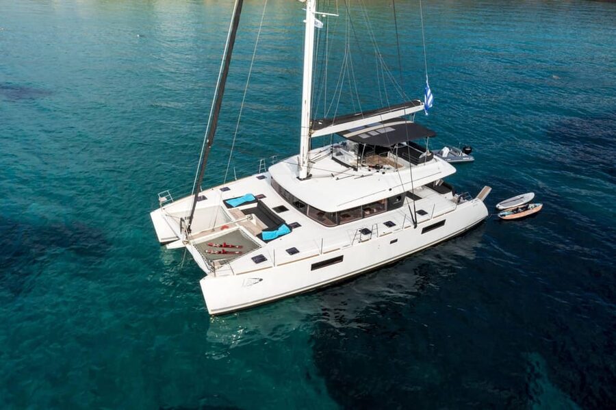 Heraklion: Dia Island Luxury Catamaran Cruise with Meal - The Mediterranean meal onboard: real Cretan flavors with options