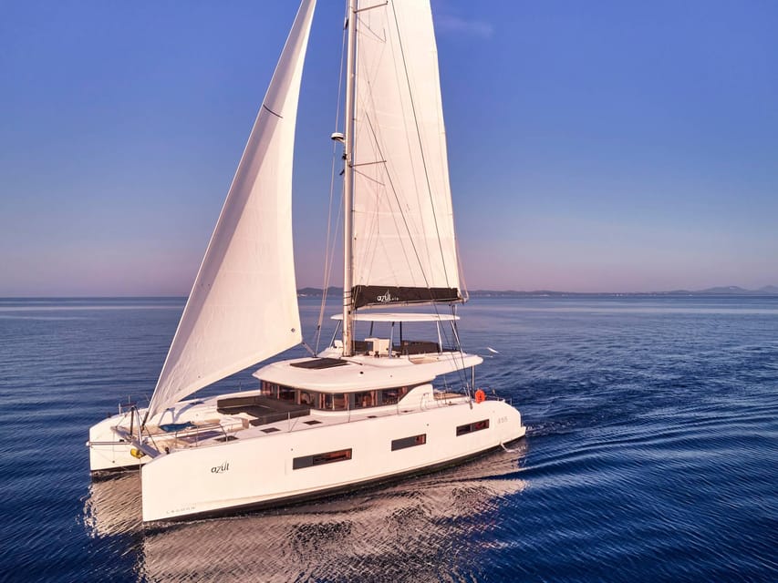 Heraklion: Dia Island Luxury Catamaran Cruise with Meal - Morning vs afternoon: how to choose the best timing