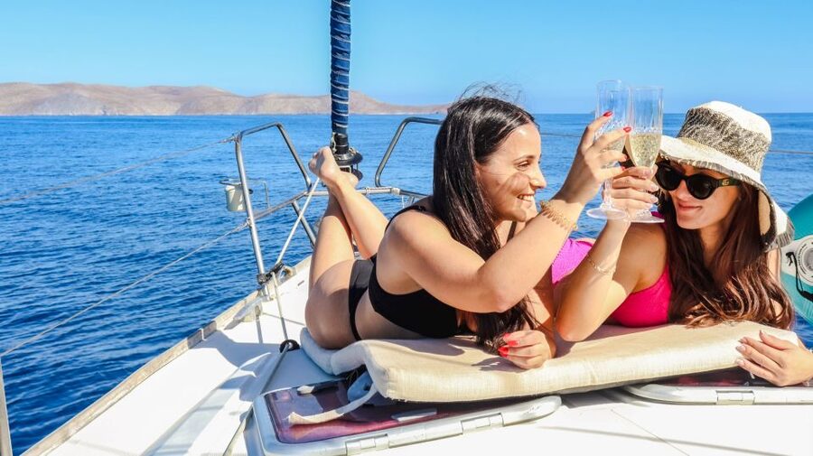 Heraklion: Dia Island Sailboat Cruise with Swimming and Meal - Who should book, and who should skip this cruise