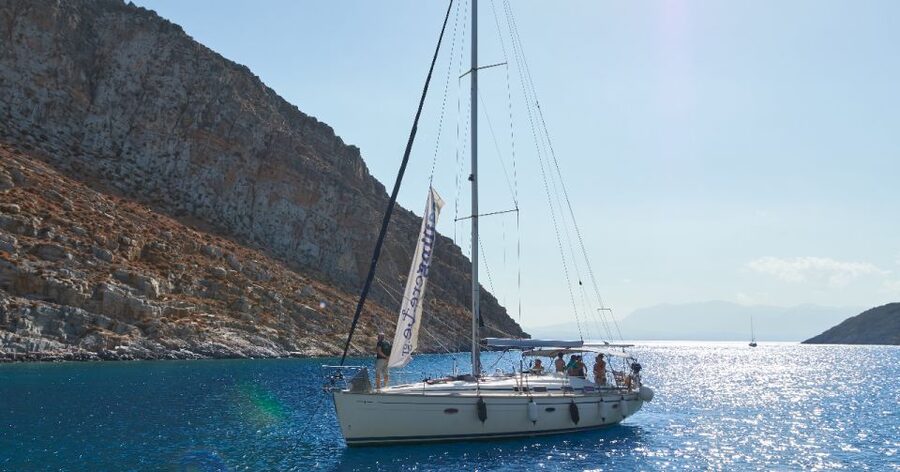 Heraklion: Dia Island Sailing Cruise with Snorkeling - Food, Drinks, and the Full-Day vs Half-Day Choice