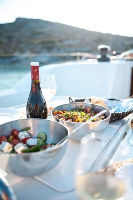 Heraklion: Dia Island Sunset Boat Tour with Dinner - Sunset sailing: the moment you are booking for