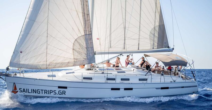 Heraklion: Sailboat Cruise to Dia Island with Drinks & Lunch - Where you meet and how early to show up at Marina Cafe