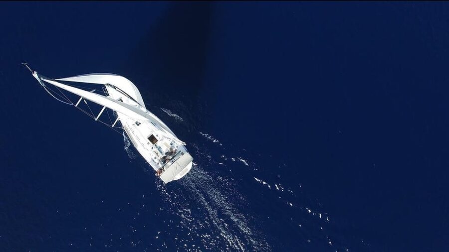 Heraklion: Sailing Cruise to Dia Island with Drinks and Meal - Food and drinks on board: what’s included and how it changes the day