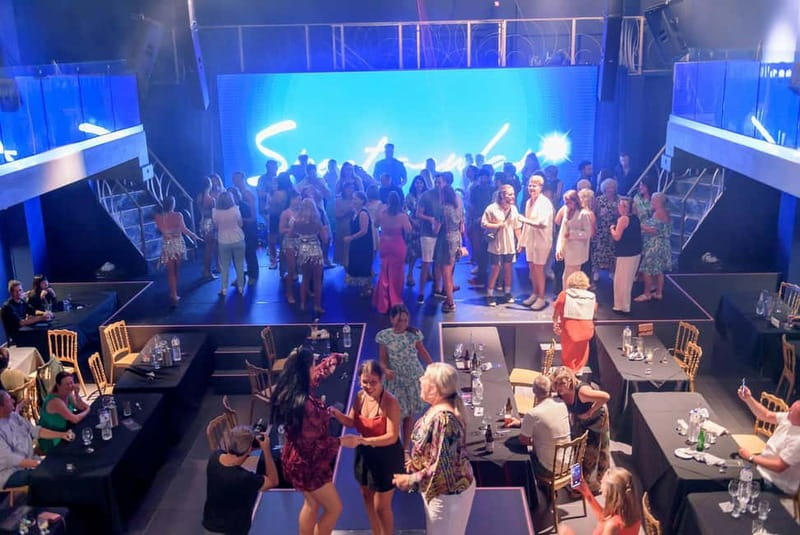 Hersonissos: Spectacular Dinner Show Ticket - After the show: artist interaction and the DJ-led party