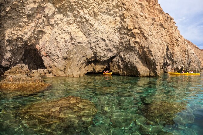 Kayaking Tour to the secrets of Milos - Beach break at Gerakas: when the day slows down