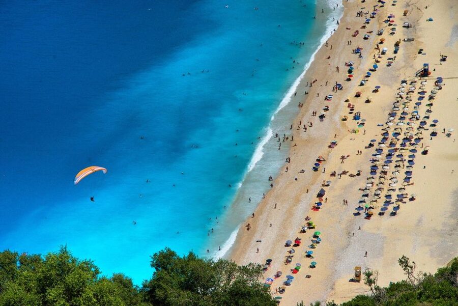 Kefalonia: Assos and Fiscardo Island Day Tour - Assos Village: Pastel Streets, Sea Views, and a Real Hour to Wander